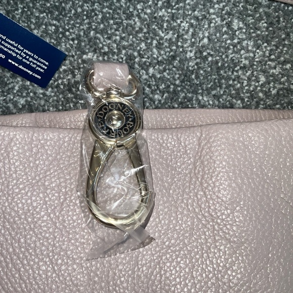 NWT Dooney & Bourke LogoLock Set - Picture 6 of 15